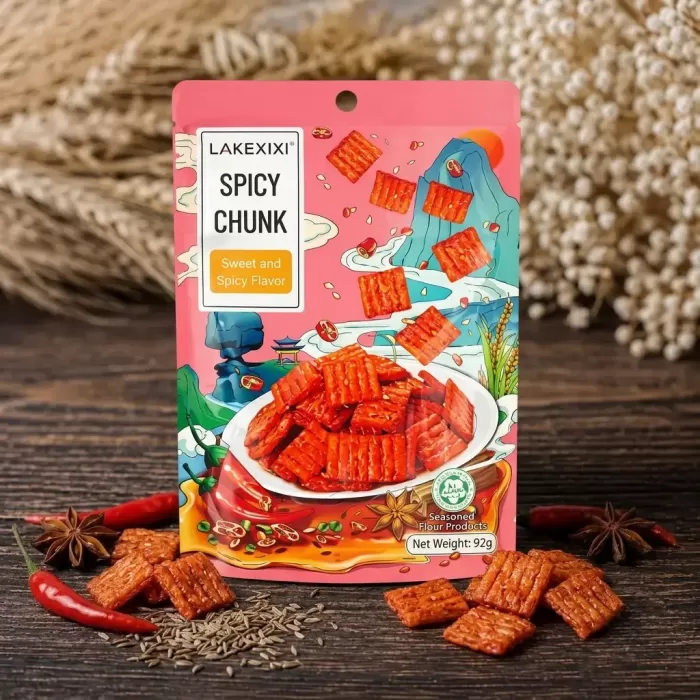 Снек соєвий Латяо Lakexixi Spicy Сhunk солодко-гострі шматочки 92 г