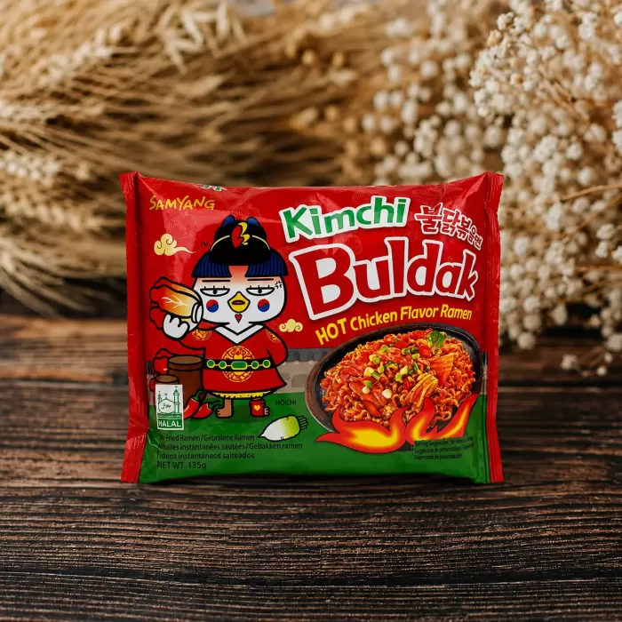 Гостра локшина Buldak Kimchi з курячим смаком Samyang 135г